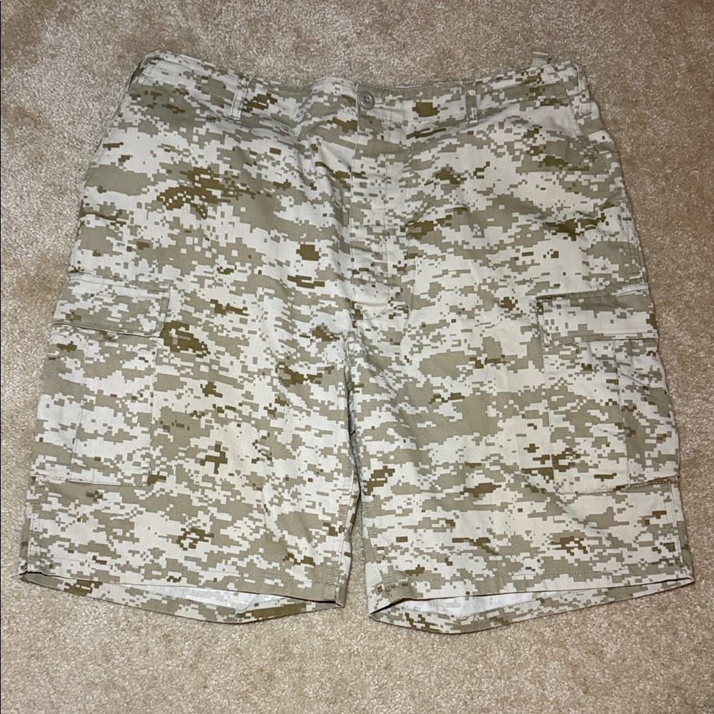 Men's Camouflage Digital Camo Cargo Shorts